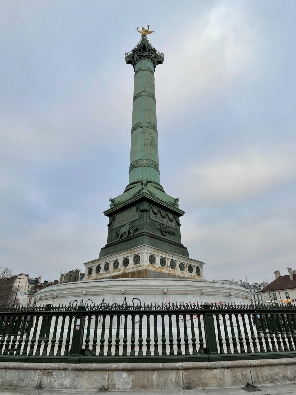 Paris, la colonne de Juillet place de la Bastille  1f692910