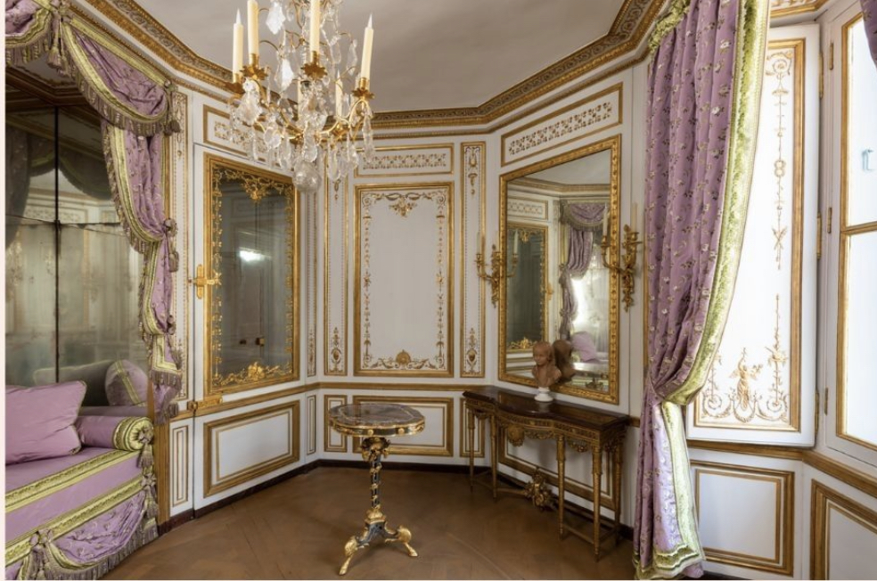 Le cabinet de la Méridienne (Versailles) - Page 5 2b572510