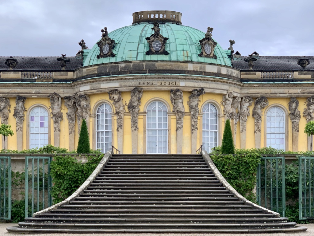 Le palais et le parc de Sans-souci, ou Sanssouci, à Potsdam  - Page 2 2d22d410