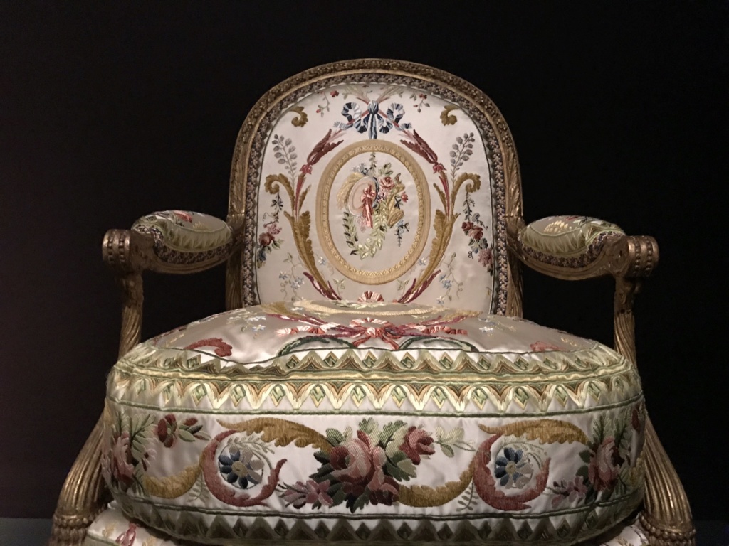 Le mobilier de Marie Antoinette au MET Museum (New York) - Page 3 40d20c10