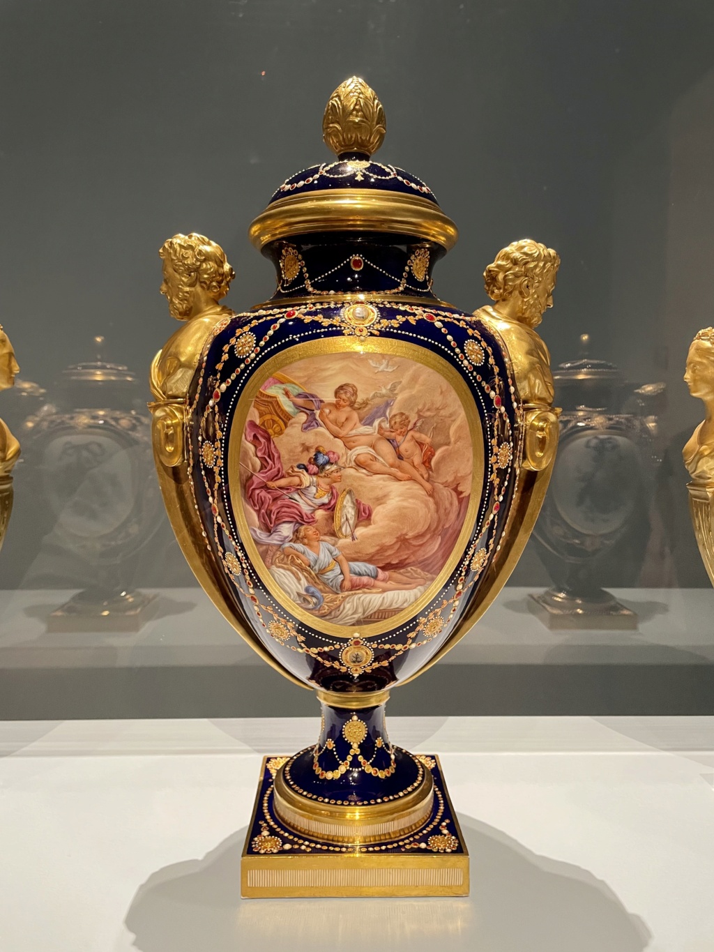 Exposition : Porcelain from Versailles Vases for a King & Queen. Getty Center, Los Angeles Ca46f010