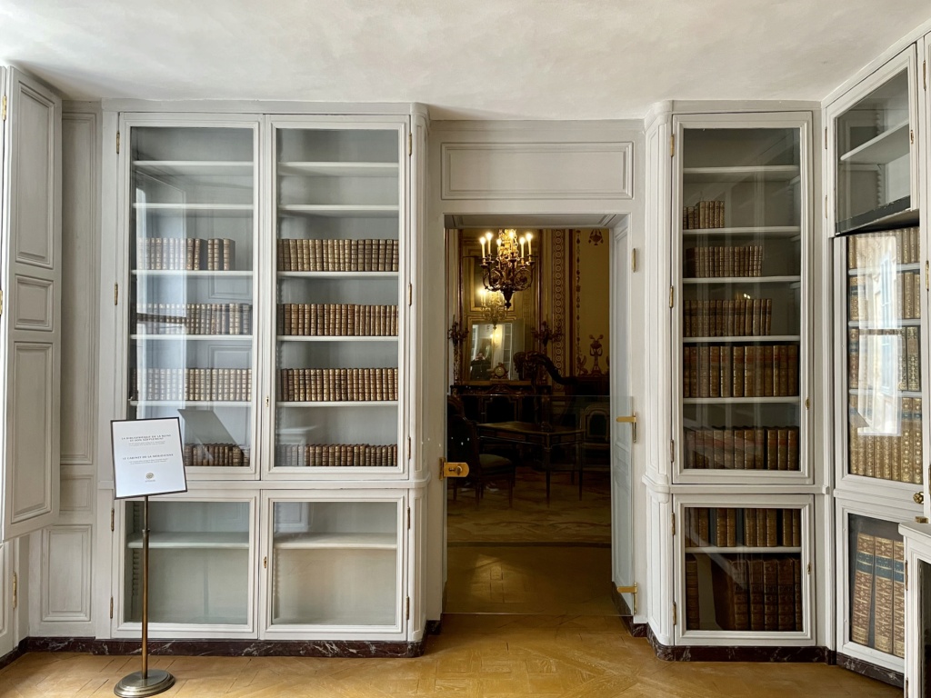 Bibliothèque - La bibliothèque de la reine au château de Versailles F0e01310