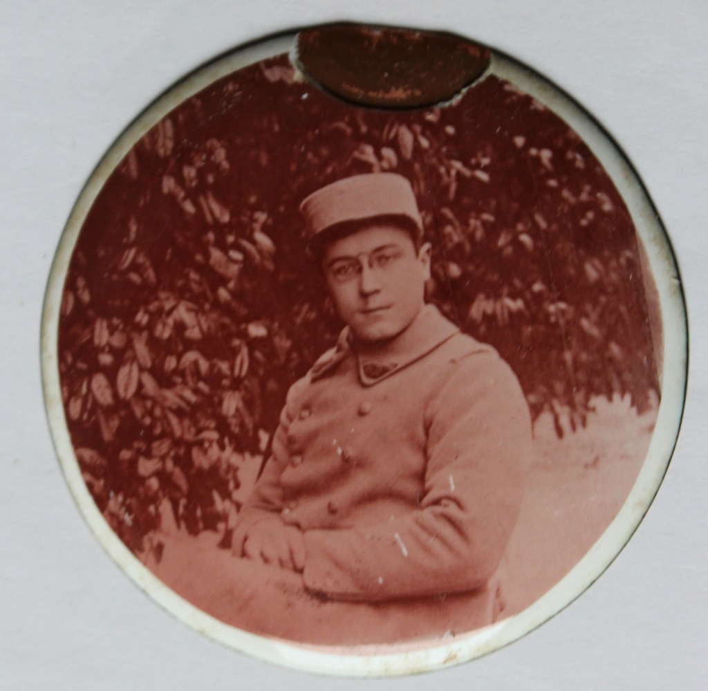 portrait soldat sur plaque ronde Img_5919