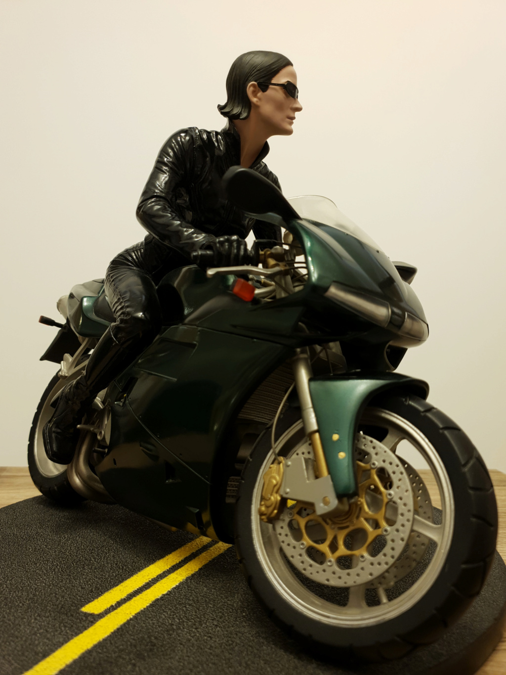 Collection n° 540 : Castor - Trinity on Bike 1/6 (Gentle Giant) - Page 18 Img1910