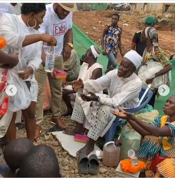 BBNaija’s Frodd Went To The Street And Feeds 500 Poor Children (See Photos) 10501310