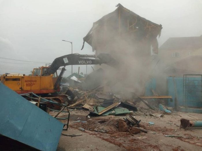 Anambra Government Demolishes Filling Station Located Here (Photos) Bbj-9-10
