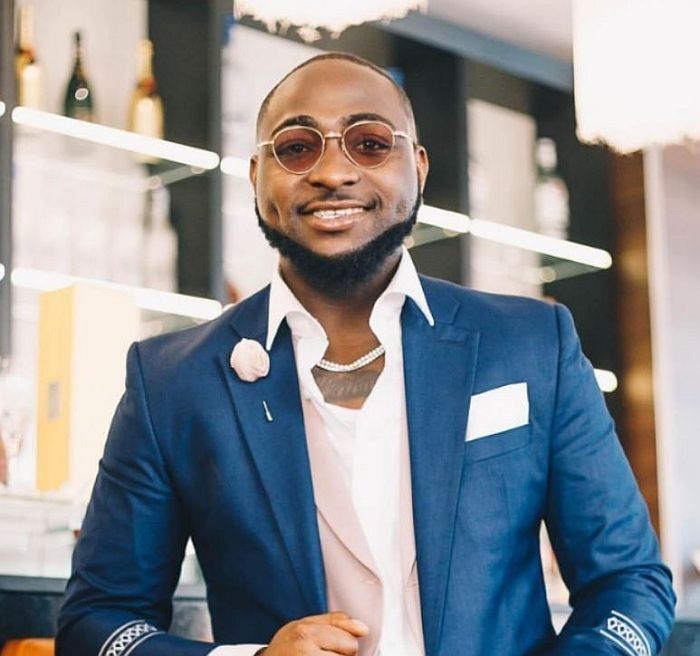 Fans Reacts As Davido And Asa Were Caught Singing Each Others Songs David296
