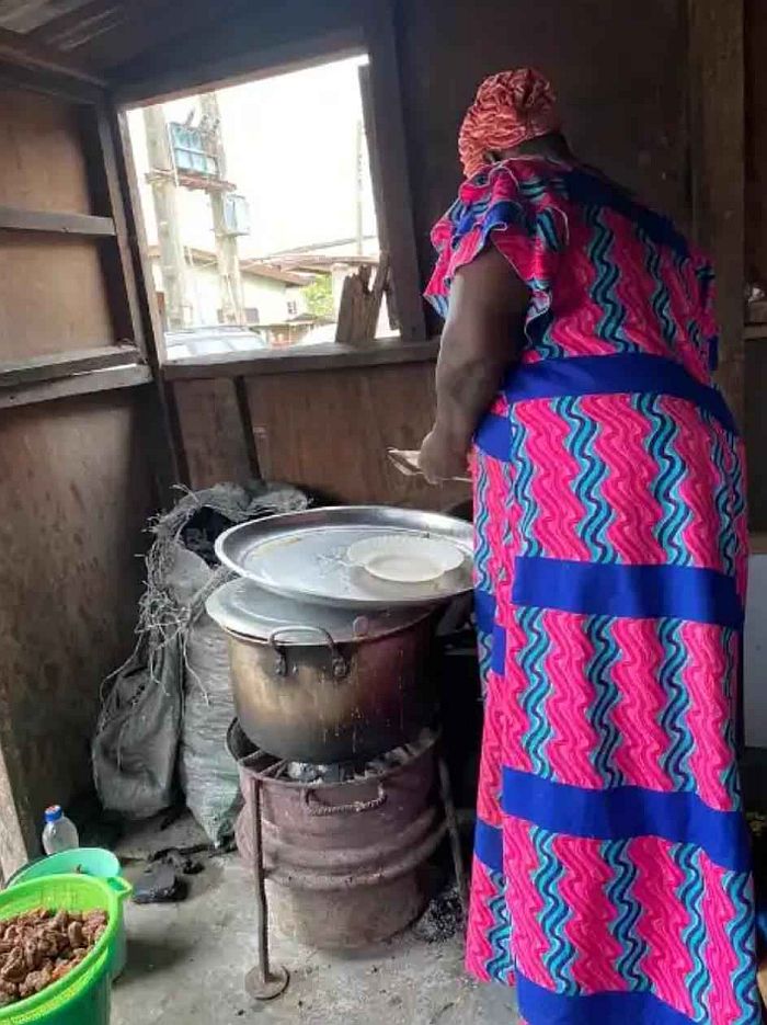Hushpuppi - Check Out Lagos Slum Where Hushpuppi Bought Food On Credit, Washed Cars To Survive (Photos) Hushpu41