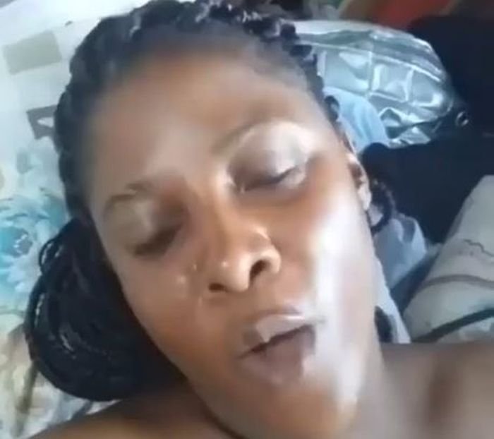 "I am S*x Starving, I want to F*ck, I need a Dick" — Nigerian Lady Cries out (Watch Video) Seeeee10