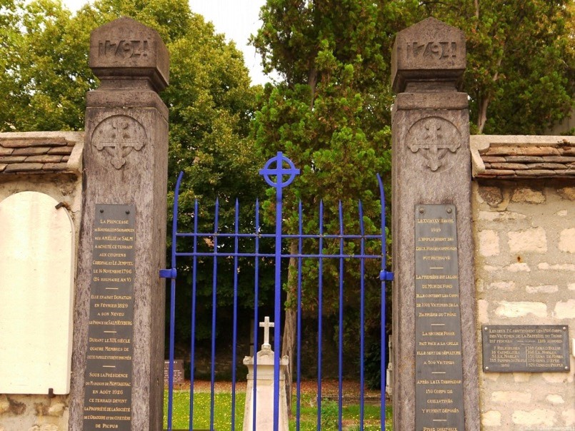 Le cimetière de Picpus, cimetière le plus aristocratique de Paris C610