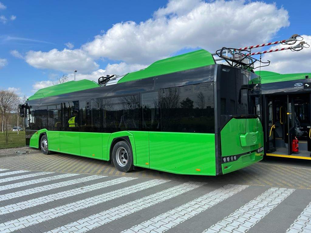 Troleibuze- Autobuze Electrice- Autobuze - Pagina 11 Fb_im644