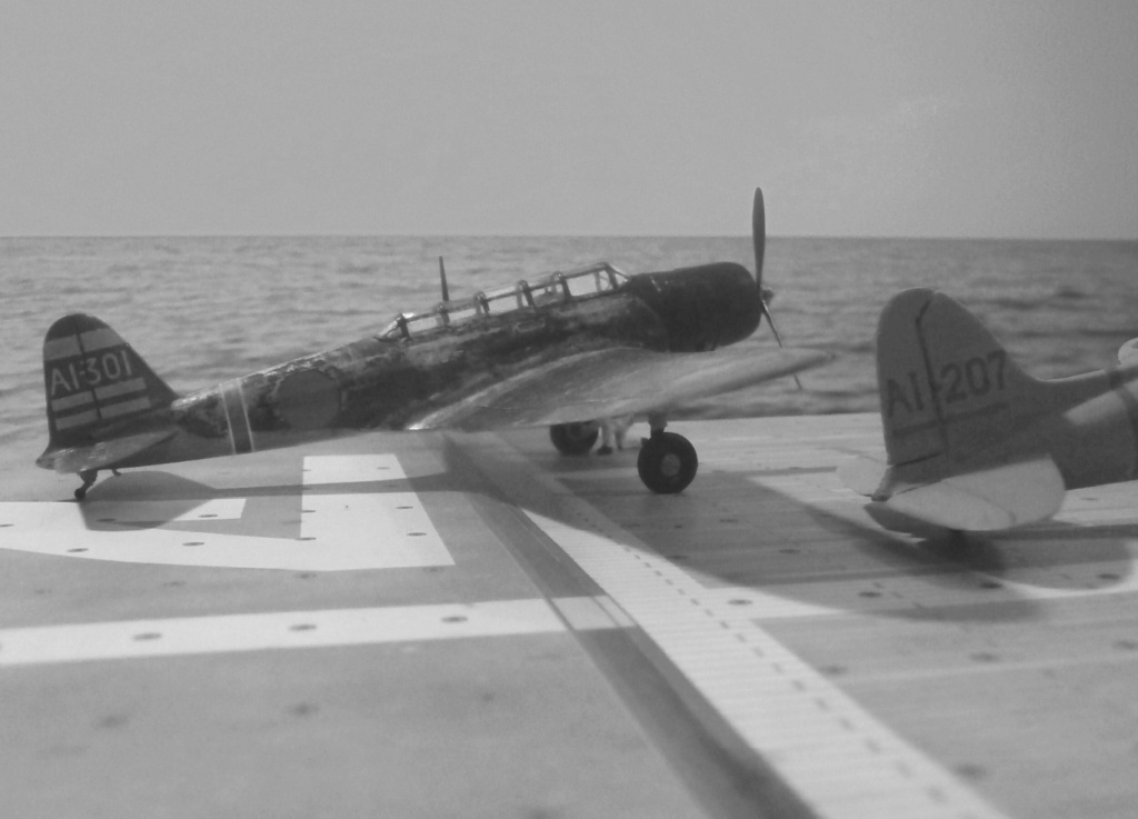 Aichi D3A1 "Val", Nakajima B5N2 "Kate" i Mitsubishi A6M2 "Zero", nosač aviona Akagi, 04.06.1942. Midway C2510