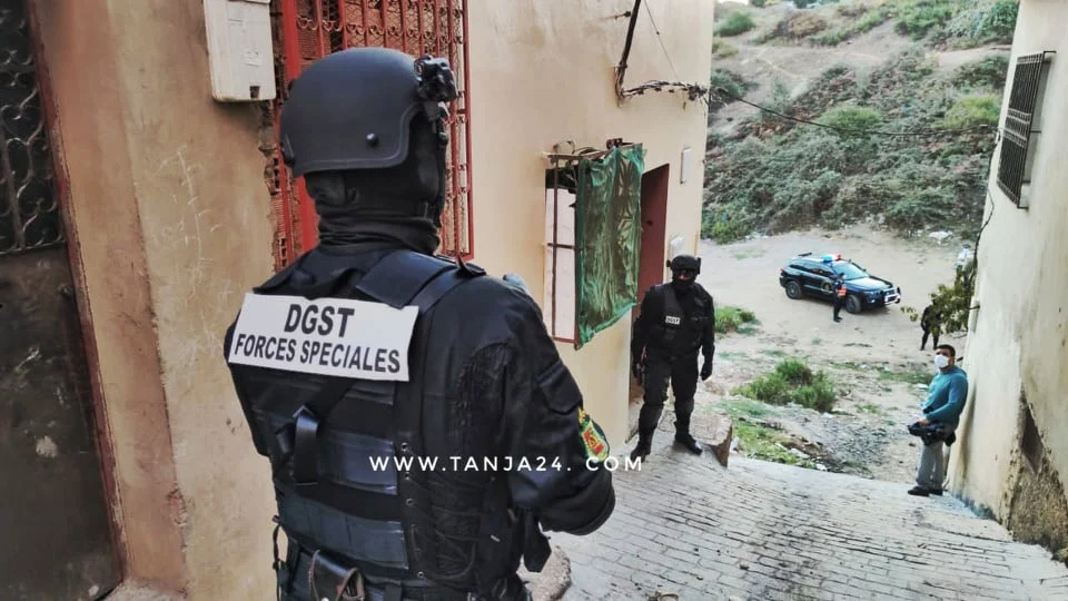 Moroccan Special Forces/Forces spéciales marocaines  :Videos et Photos : BCIJ, Gendarmerie Royale ,  - Page 18 11907110