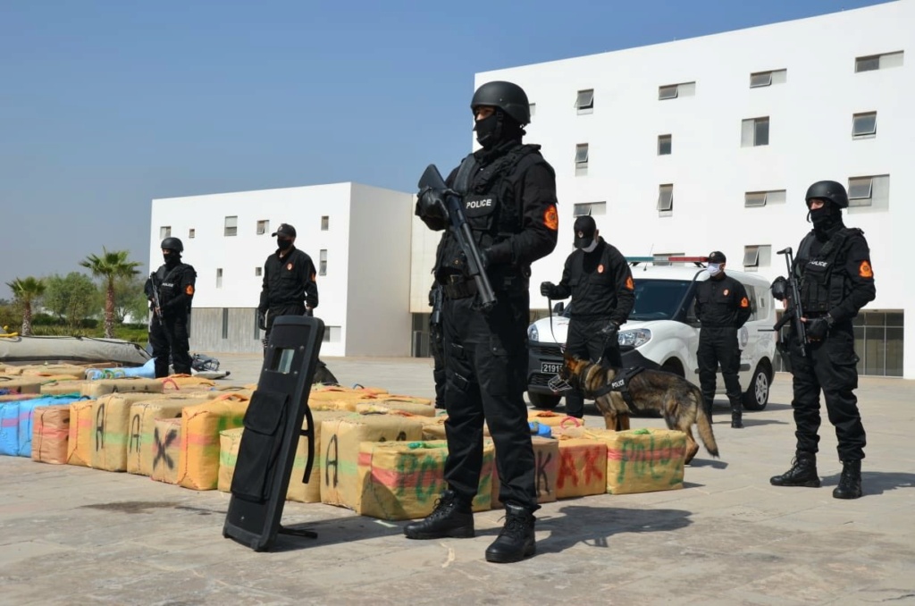 Moroccan Special Forces/Forces spéciales marocaines  :Videos et Photos : BCIJ, Gendarmerie Royale ,  - Page 18 Img_2072