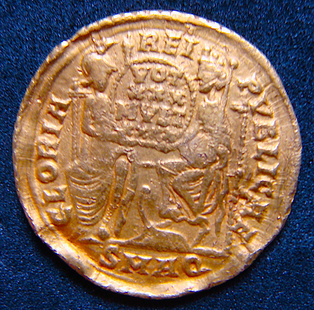 Sólido Constancio II. GLORIA – REI-PVBLICAE. Roma y Constantinopolis entronizadas. Aquileia. Dsc04819