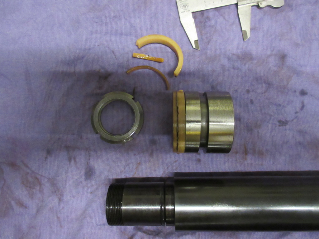 Recherche documentation presse hydraulique d'atelier FOG 20 T manuelle type 2569001 Img_0810