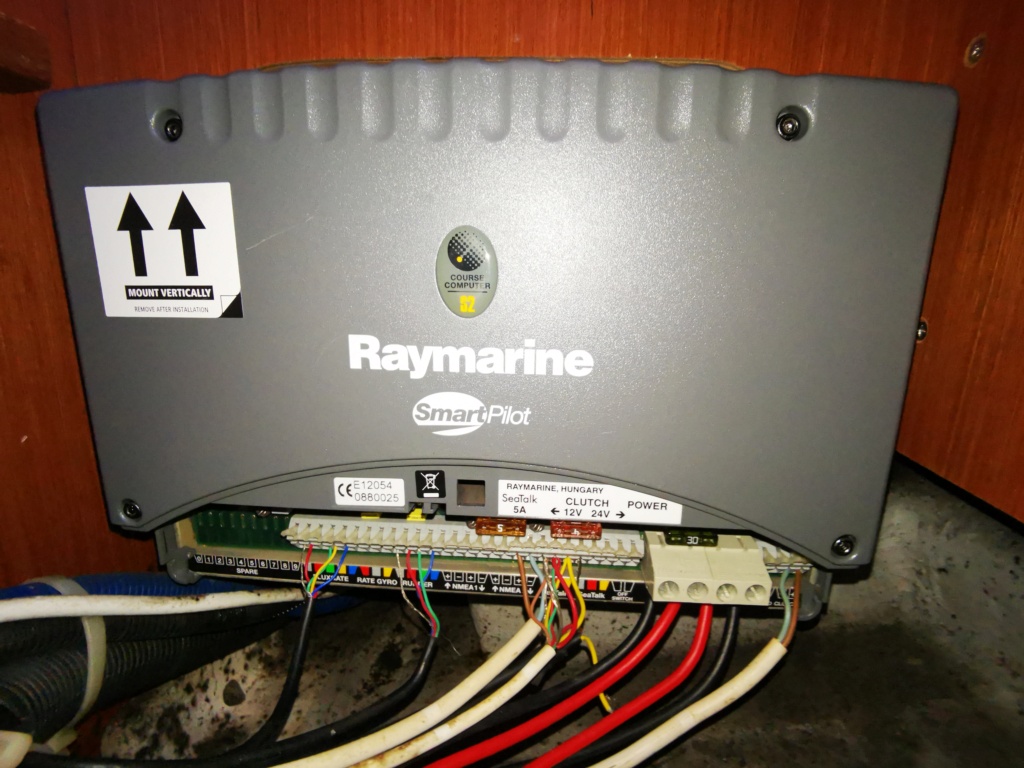 raymarine - Calculateur pilote Raymarine - Branchements Img_2019