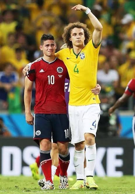 ¿Cuánto mide David Luiz? - Altura - Real height Images82