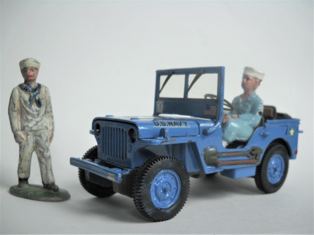 Jeeps pour accompagner les figurines. Jp_nav13