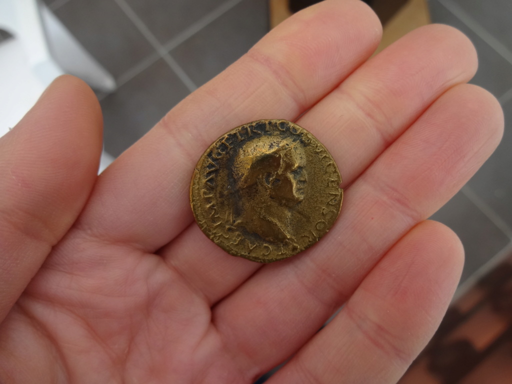 Monnaies romaines authentiques ? Titus - Septime S - Antonin Dsc01511