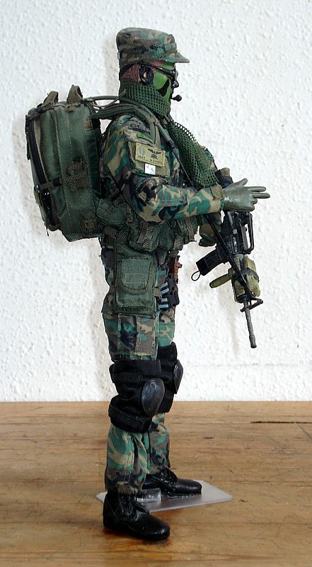 USAF SPEC. OPS PARARESCUE JUMPER Toy Soldier. Dsc08516