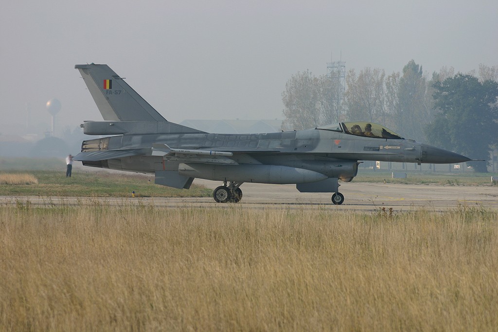 F-16 en général Img_4810