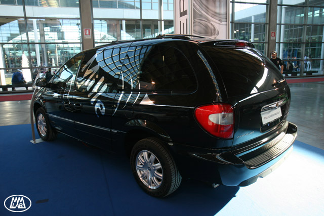 Chrysler Voyager Hertz / Audison Voyage10