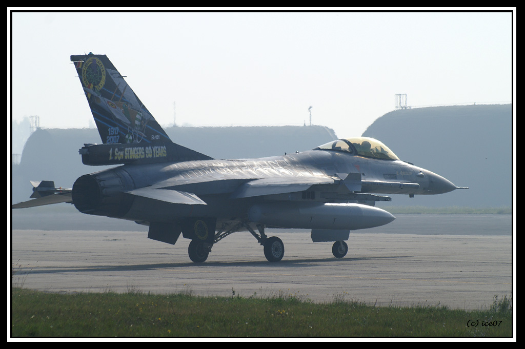 F-16 en général Pict0118