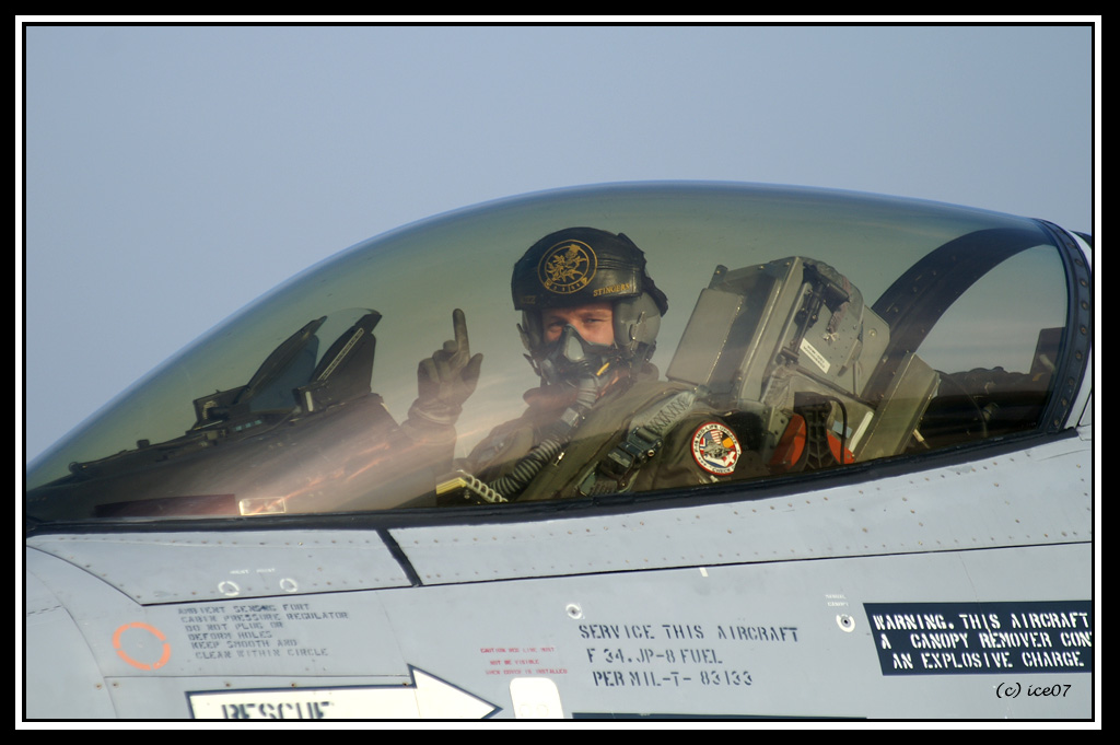 F-16 en général Pict0121