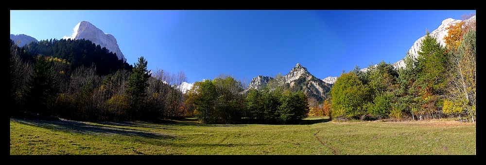Mont Aiguille aux couleurs d'automne P1220111
