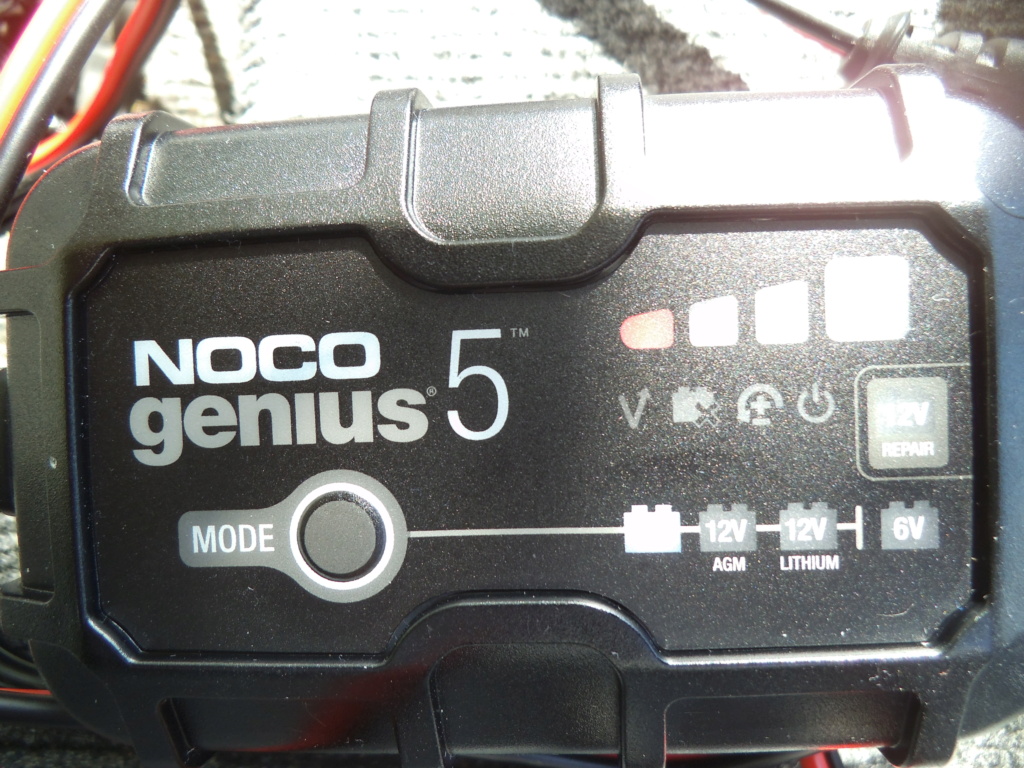Ça y est! Chargeur de batteries NOCO Genius 5 arrivé! Dscf4511
