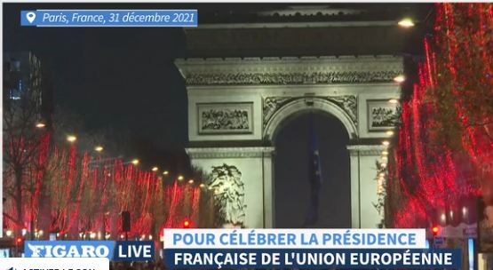  Sous l'Arc de Triomphe, le drapeau européen de la discorde Drapea10