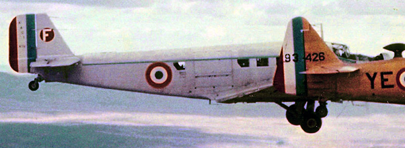 Photo de T6 et Ju-52 en 1958 Ju-5210