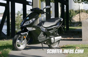 Encore un nouveau scooter électrique : le Vepe Prédateur Main_010