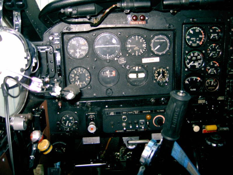 Reconnaissance cockpits [1re partie] - Page 40 Brouss11