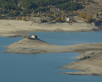 Lac de Serre Ponçon, Hautes Alpes, France, Europe Serre210