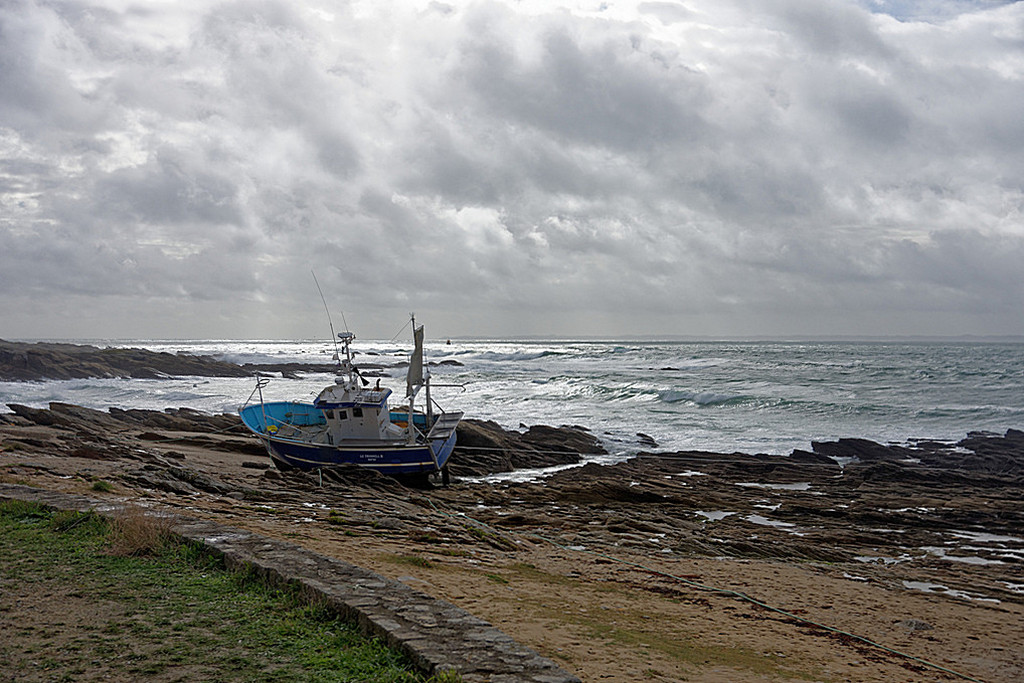 Echouage d'un caseyeur à quiberon! Dsc_5746
