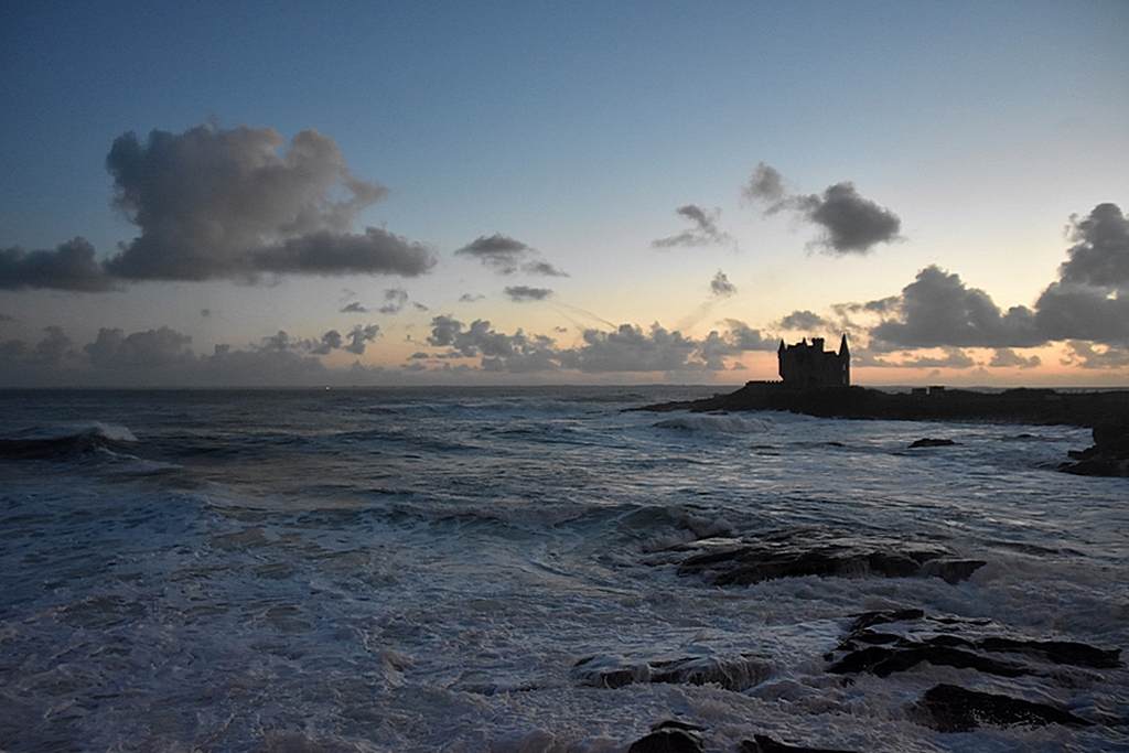 Soir de tempête sur le château Turpault + ajouts ! Dsc_6035