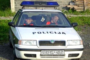 SE LA POLIZIA è UN PROBLEMA CHIAMA PIT CHE TI RASSERENA!!! 03_pol10