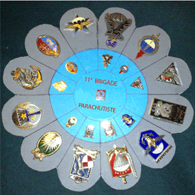 VOS INSIGNES METALLIQUES PARAS,COLONIAUX, PINS, BADGES,ECT.. - Page 2 11-bp-10