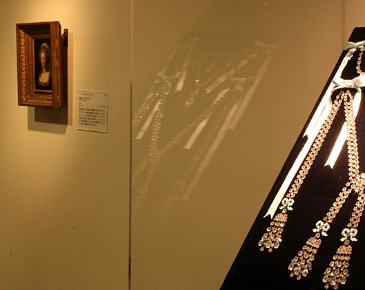 2012 "La vie de Marie-Antoinette" exposition au Japon Kfehw10