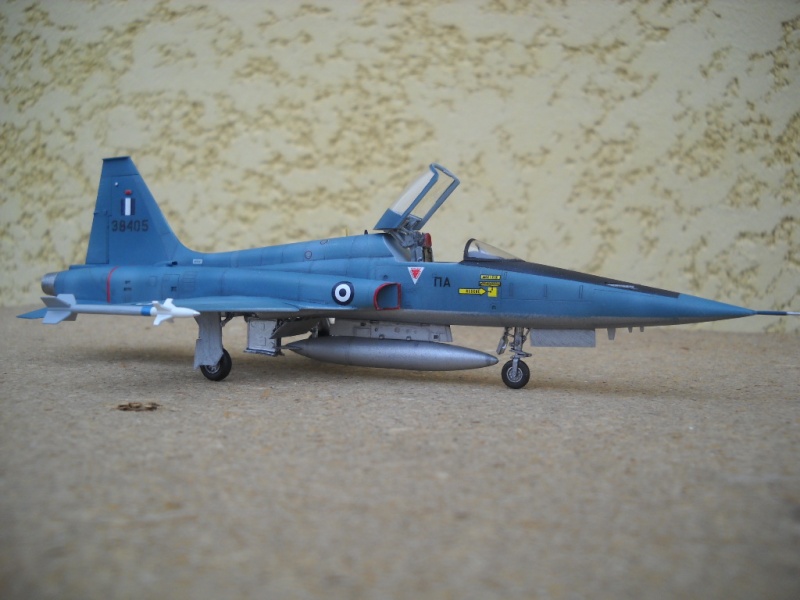 Northrop F-5A Freedom Fighter, Grêce, Esci 1/72. Dscn2713