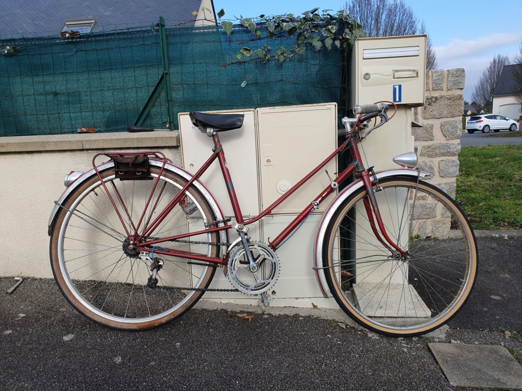 vélo de ville dame Génius Poitiers 1950 20230212