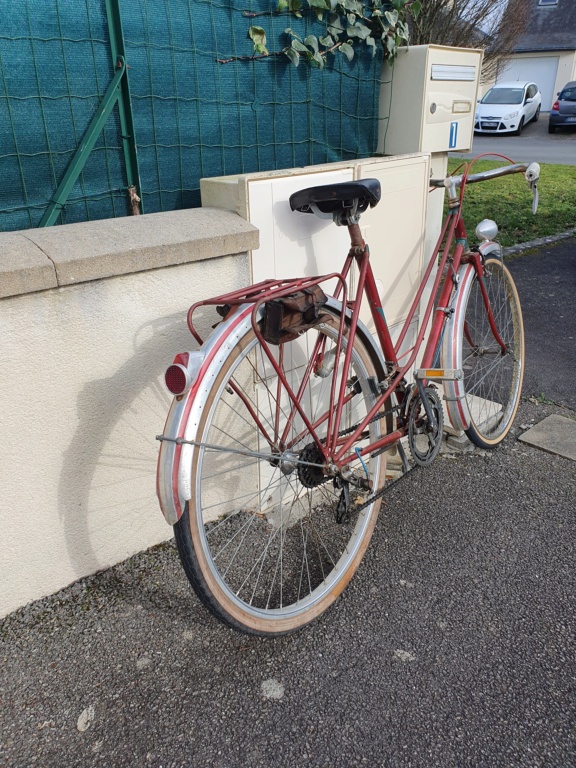vélo de ville dame Génius Poitiers 1950 20230214