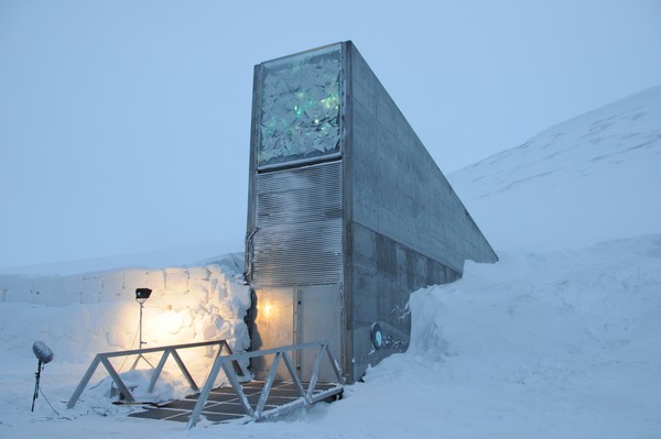 Une "Arche de Noé verte" inaugurée dans l’Arctique Arche-10