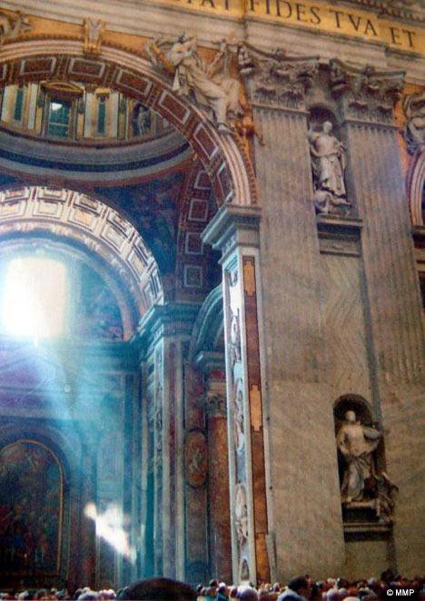 Ange, Vatican et photo Ange10