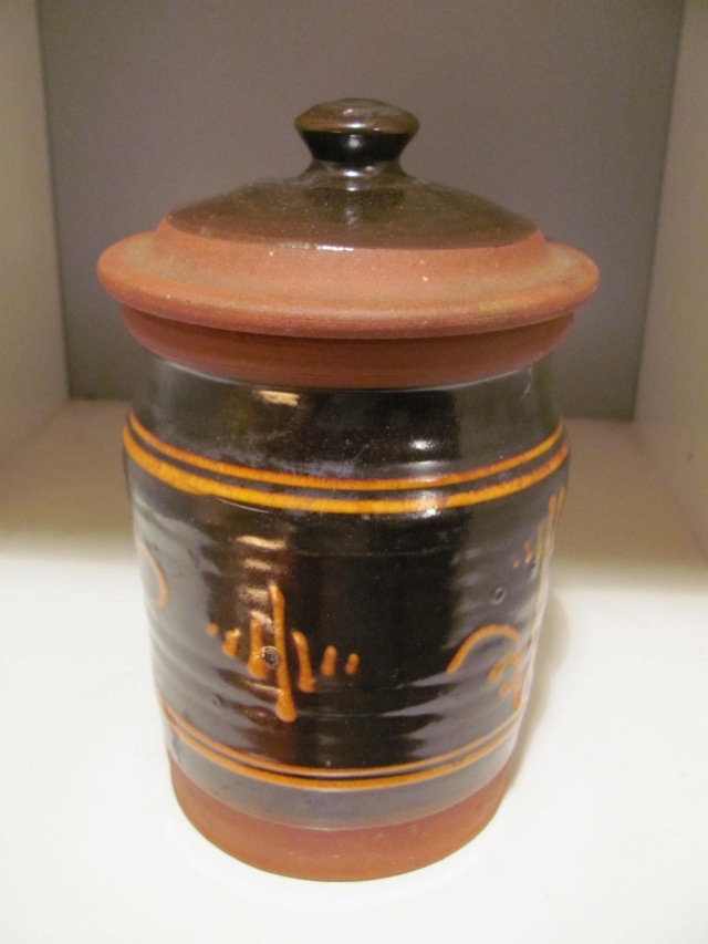 Slipware Lidded Jar, castle mark - Tony Evans, Barbican Pottery, Plymouth  Img_3211