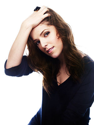 Les scans et outtakes du photoshoot d'Anna Kendrick pour EW 48132011