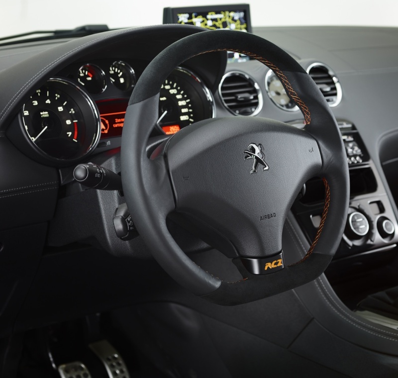La Peugeot RCZ (Phase 2)Arlen Ness Volant10