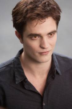 Nuevo Still de Edward de Breaking Dawn part 2 09850f10